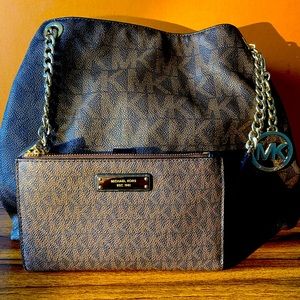 Michael Kors Bag with matching wristlet